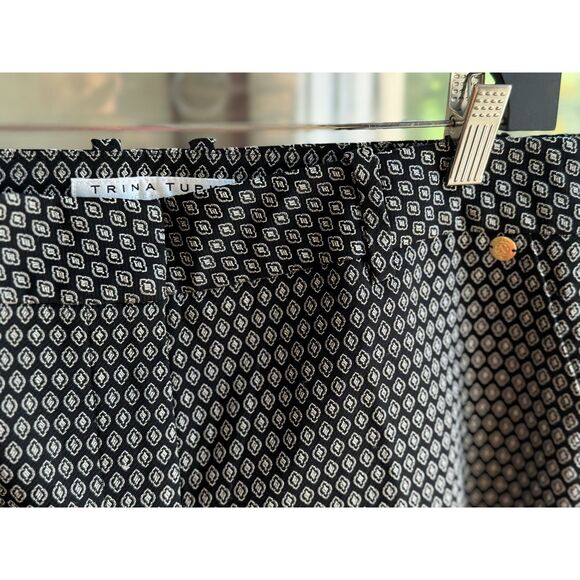 Trina Turk Black & White Geometric Long Dress Shorts Size 10 Slit Front Pockets - Picture 5 of 6